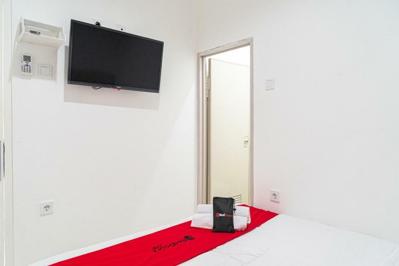 เรดดอร์ซ เนียร์ ตารุมานาการา ยูนิเวอร์ซิตี้ Hotel จาการ์ตา ภายนอก รูปภาพ